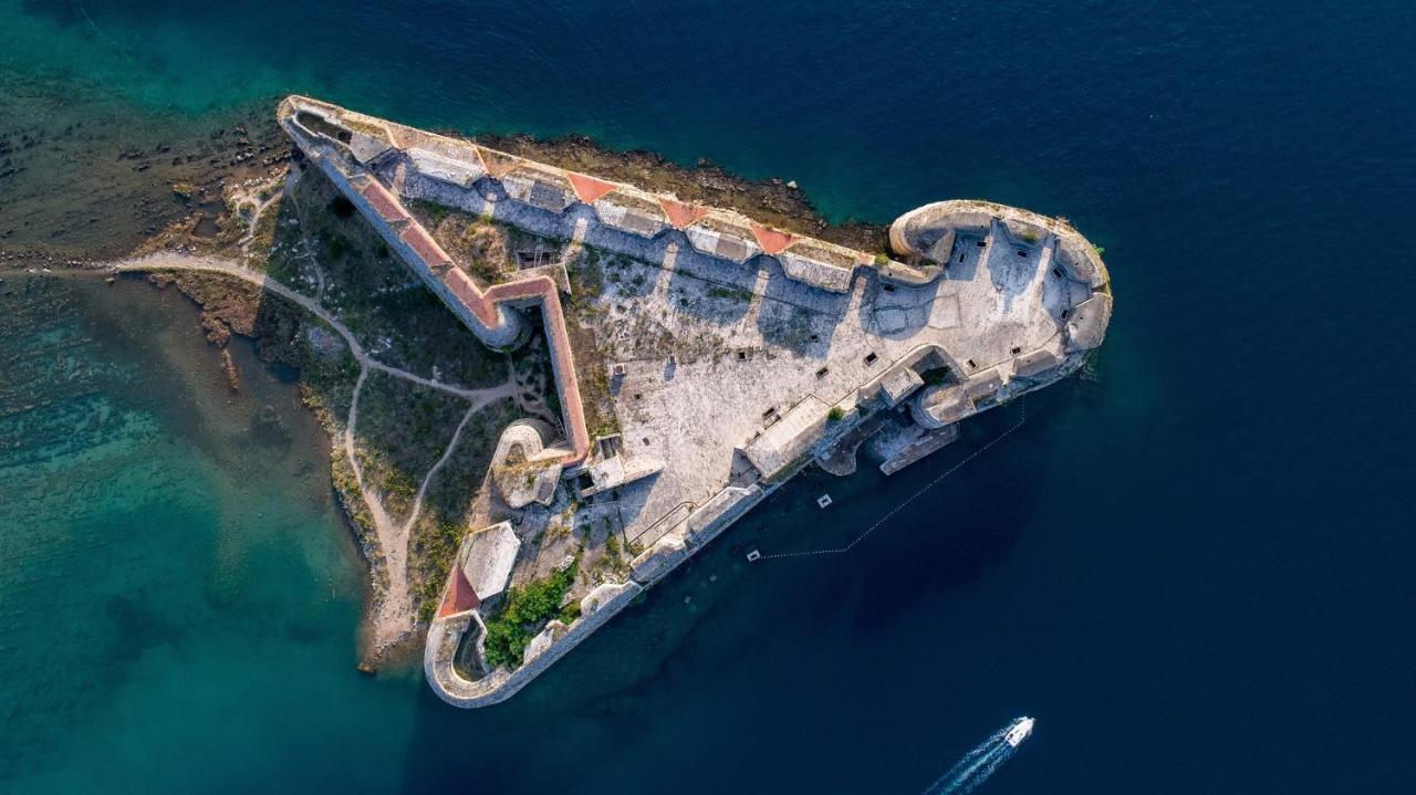 White Pearl Apartments - New Grebaštica エクステリア 写真