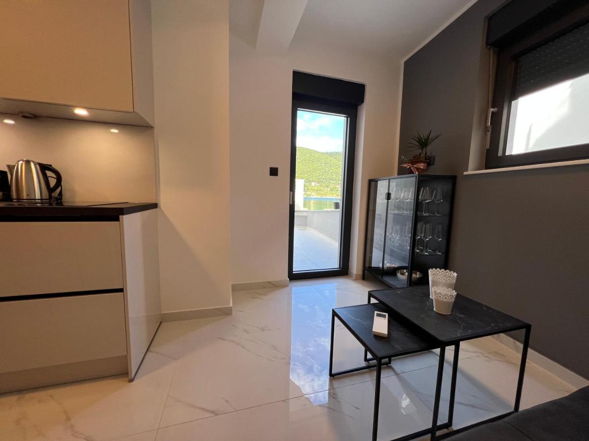 White Pearl Apartments - New Grebaštica エクステリア 写真