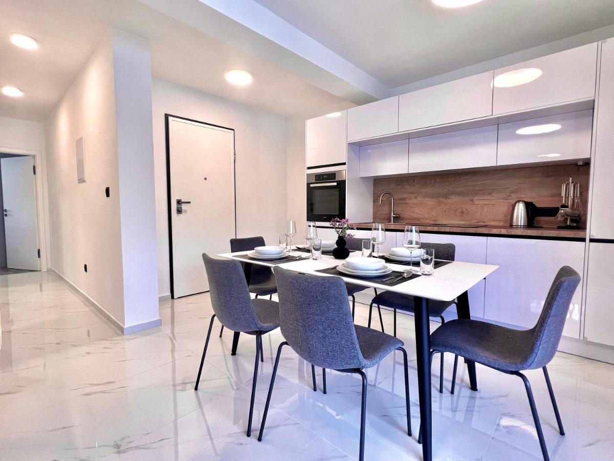 White Pearl Apartments - New Grebaštica エクステリア 写真