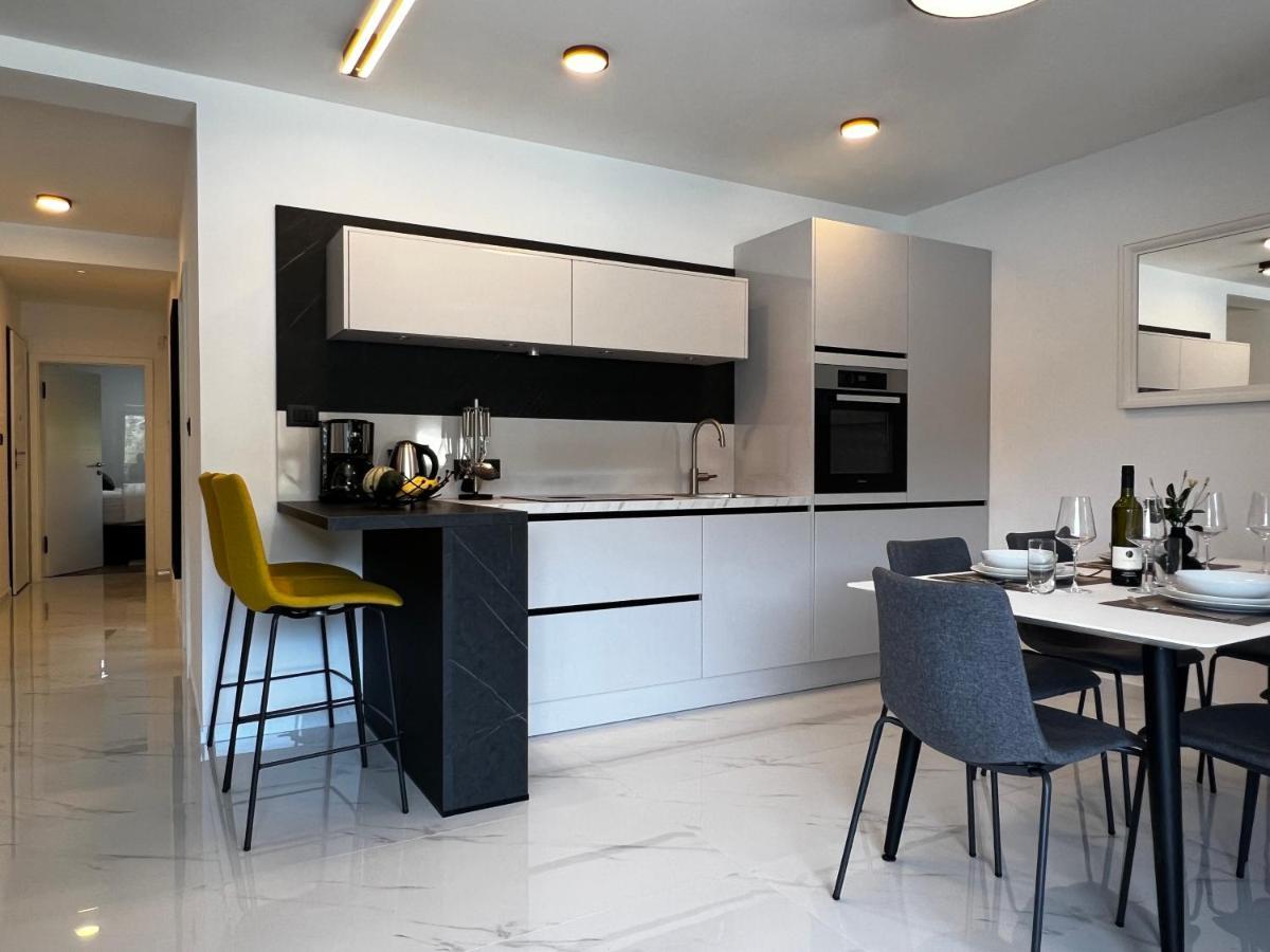White Pearl Apartments - New Grebaštica エクステリア 写真
