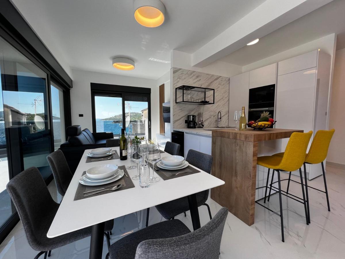 White Pearl Apartments - New Grebaštica エクステリア 写真