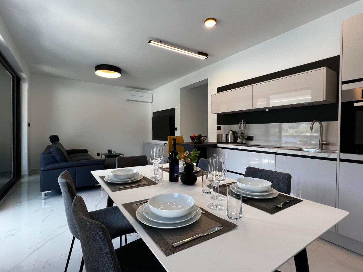 White Pearl Apartments - New Grebaštica エクステリア 写真