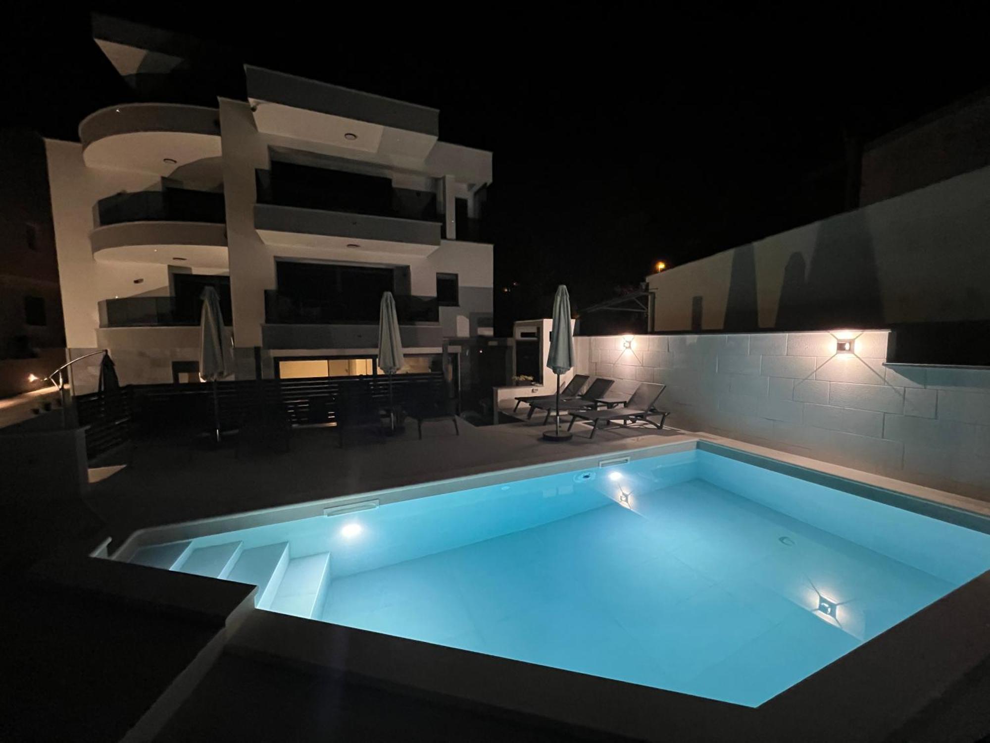 White Pearl Apartments - New Grebaštica エクステリア 写真